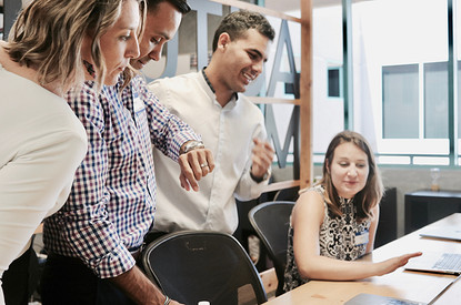 Тельцов ожидает напряженный период, а Козерогов — повышение: гороскоп карьеры на май для всех знаков зодиака