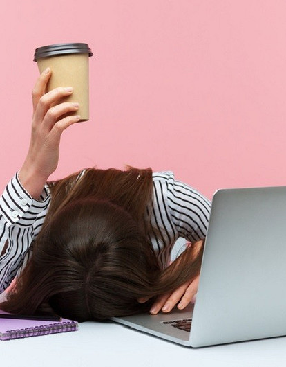 Не только усталость: 3 опасные причины постоянной сонливости