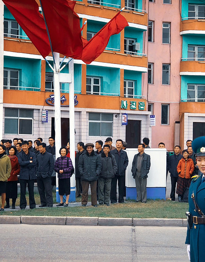 Как живут в Северной Корее: 10 интересных фактов (видео)