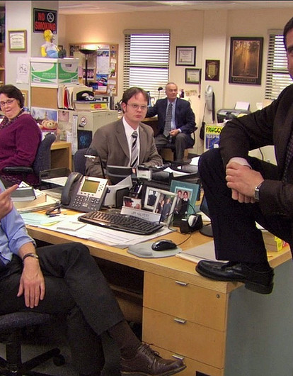 Сплетник, зануда или подлиза: 5 худших коллег по работе по знаку зодиака