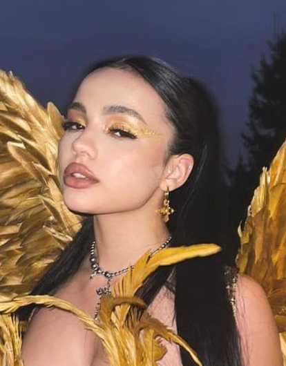 Теперь официально: Валя Карнавал подтвердила, что выходит замуж