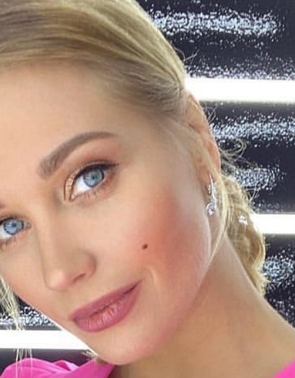 «Невероятно счастливый день»: Кристина Асмус опубликовала фото с дочерью