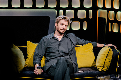 Максим Матвеев: «Мне кажется, что общество приходит к потребности в избавлении себя от заложенных в детстве проблем»