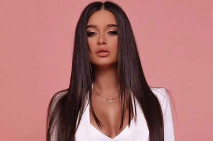 «Думаете, меня пугает роль злодейки?»: Ксения Бородина оправдалась за непристойные жесты в сторону Бузовой