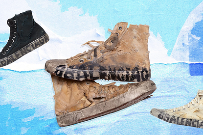 Потрепанные кроссовки Balenciaga и другая странная обувь, на которую модники выкидывают огромные деньги