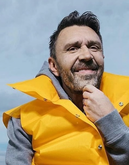 «Она со мной ссорится»: Сергей Шнуров о конфликте с Ксенией Собчак