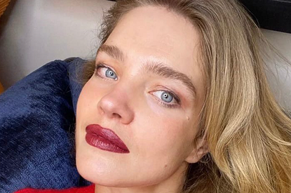 Наталья Водянова появилась в роскошном образе на гала-вечере в Каннах