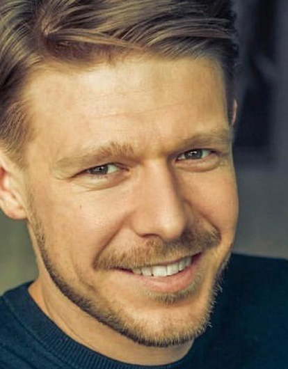 «Должен отречься от него»: Никита Ефремов рассказал, как пережил арест отца