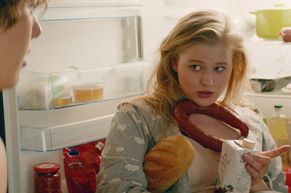 Guilty pleasure: топ-5 удовольствий, за которые нам стыдно (но мы продолжаем это делать)