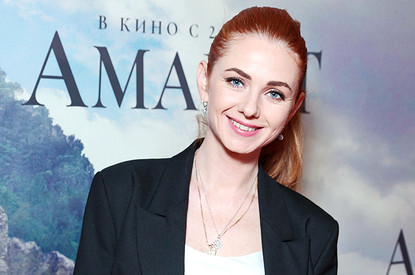 Лена Катина вышла в свет без возлюбленного-миллионера: как прошла премьера фильма Аманат