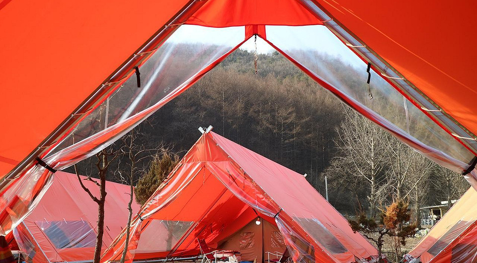 В палатке со всеми удобствами: плюсы и минусы глэмпинга