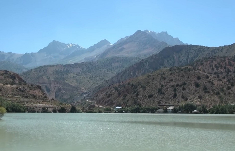 «Страна отсутствующих мужчин»: традиции, обычаи и особенности жизни в Таджикистане (видео)
