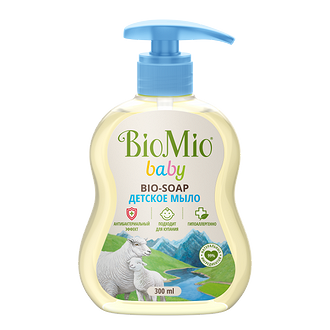 Детское жидкое мыло Bio-Soap Baby от BIOMIO содержит 99 % ингредиентов натурального происхождения и идеально подходит для купания малыша с первых дней жизни. Мягкая формула с би...