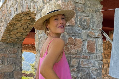 От ведерка до федоры: как выбрать летний головной убор по форме лица