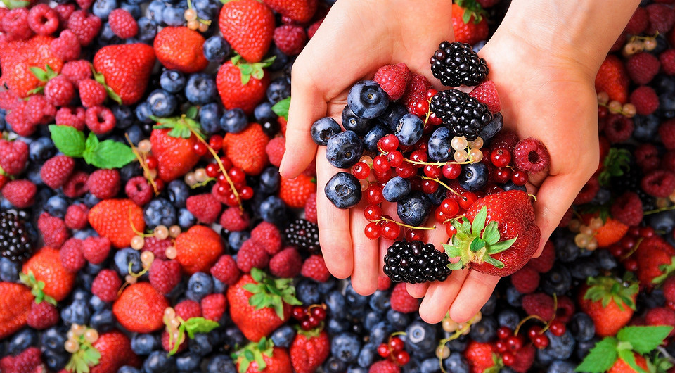 Топ-7 самых полезных летних ягод