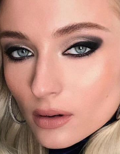 Софи Тернер впервые рассказала о своей беременности