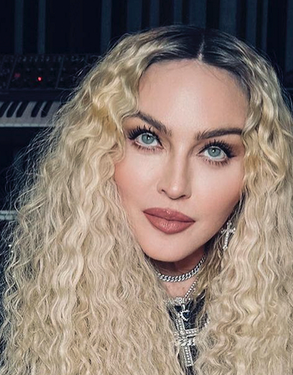 Мадонну заподозрили в романе с популярным певцом