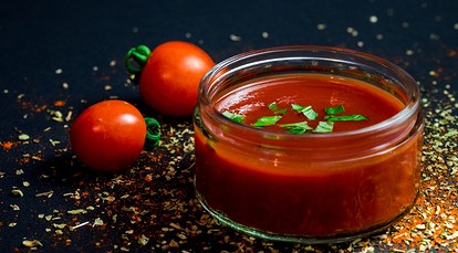 Соус для шашлыка из томатной пасты с чесноком, рецепт с фото пошагово и видео — zelgrumer.ru