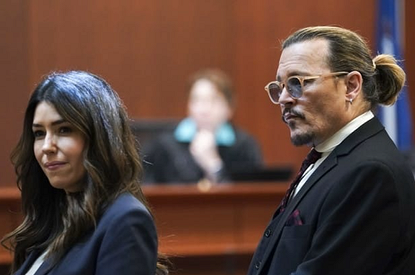 «У меня разрывалось сердце»: адвокат Джонни Деппа прокомментировала слухи о романе с актером