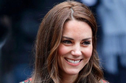 Кейт Миддлтон появилась на церемонии ордена Подвязки в идеальном голубом наряде