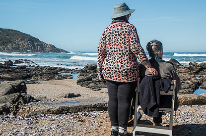 «Хочется пожить для себя»: почему людей в зрелом возрасте так часто тянет на авантюры