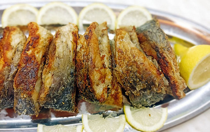 Жареный карп с лимоном и мускатным орехом