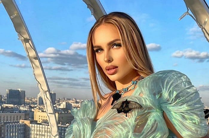 Певица Ханна подала в суд на известного блогера