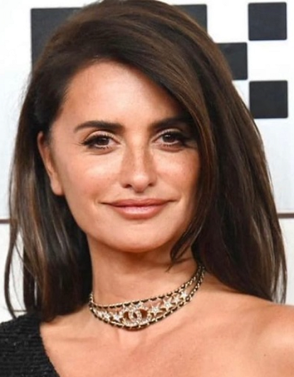 Пенелопа Крус в мерцающем платье восхитила поклонников