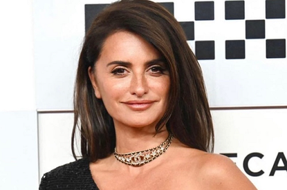 Пенелопа Крус в мерцающем платье восхитила поклонников