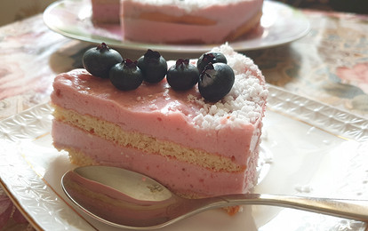 Летний муссовый торт «Клубника-кокос»