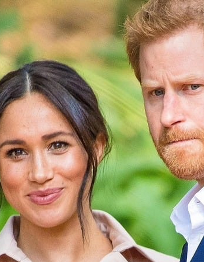 Меган Маркл и принц Гарри прибыли в Великобританию, но отказались выйти на балкон с королевой