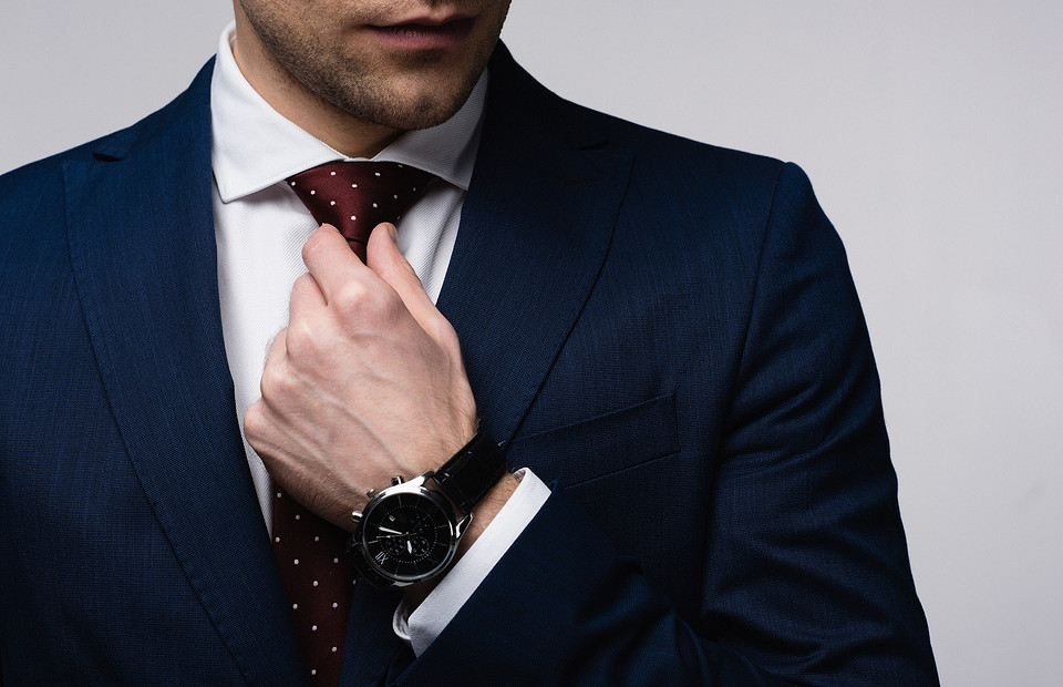 Сними галстук: стильный аксессуар увеличивает риск проблем со зрением