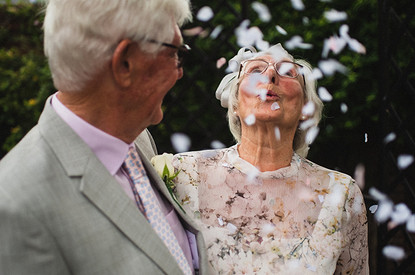 40 лет свадьбы: как называется годовщина, что дарить родителям, мужу и жене