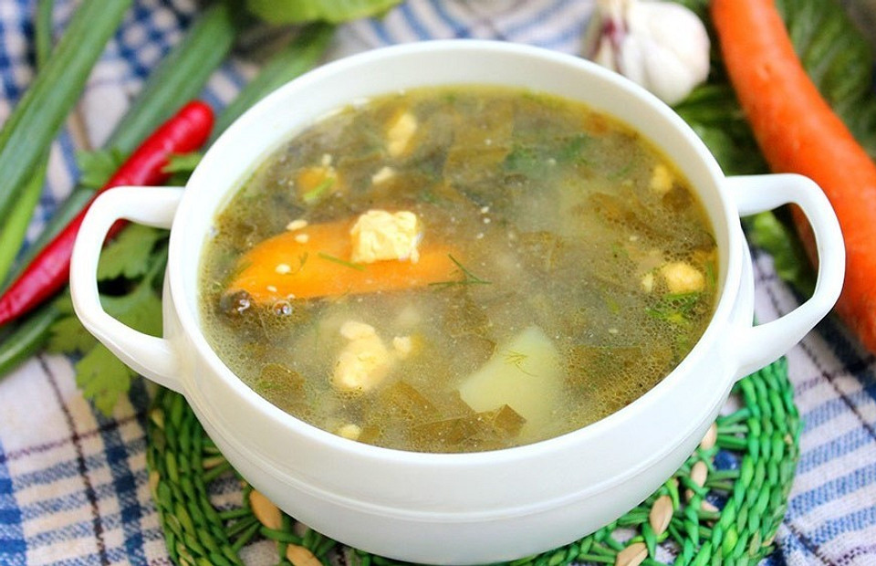 Поесть и освежиться: 10 холодных супов для жаркого лета
