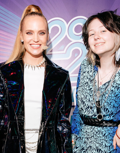 «Московский выпускной — 2022»: ГлюкоZa пришла со старшей дочкой, а Милохин пожелал вчерашним школьникам найти себя в жизни