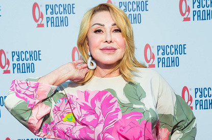 Первый выход Успенской после скандала и выступление группы «Непара» в новом составе: как прошел фестиваль «Звезды Русского радио»