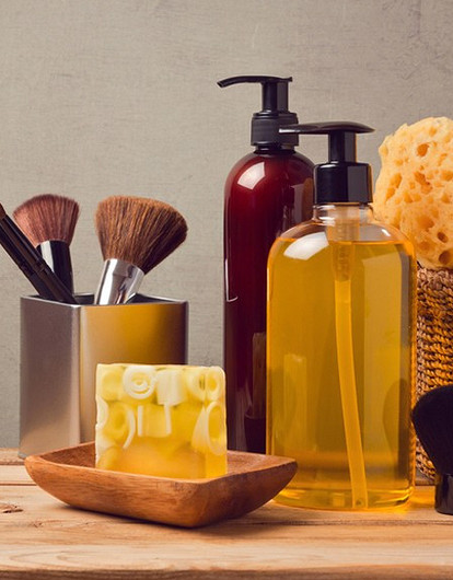 Срок негодности: как правильно хранить косметику летом