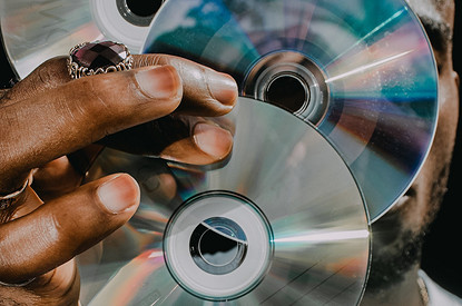 Песенка спета: 10 идей, как еще можно использовать старые CD-диски (видео)