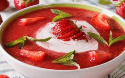 Холодный суп из мяты и клубники