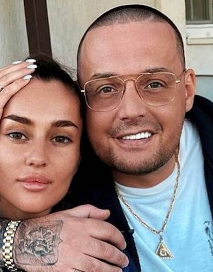 Жена Гуфа похвасталась стройной фигурой после родов (фото)