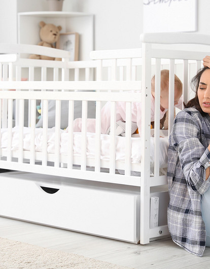 Послеродовая депрессия: как распознать и что делать