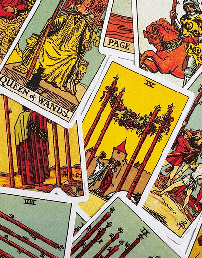 Значение карт Таро Уэйта: в чем революционность и подходят ли они новичкам
