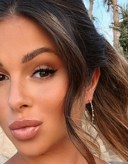 Нюша впервые показала лицо сына (фото)