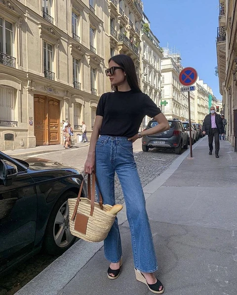 Ce sa porti cu blugi largi: 10 look-uri care sunt relevante in 2022