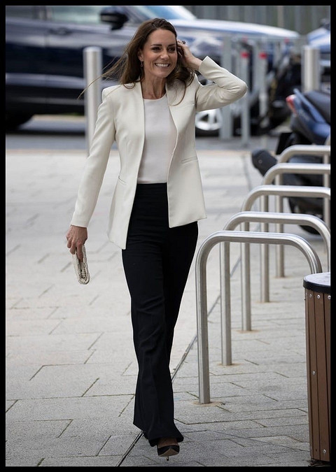 Кремовый пиджак и брюки-клеш: новый выход Кейт Миддлтон