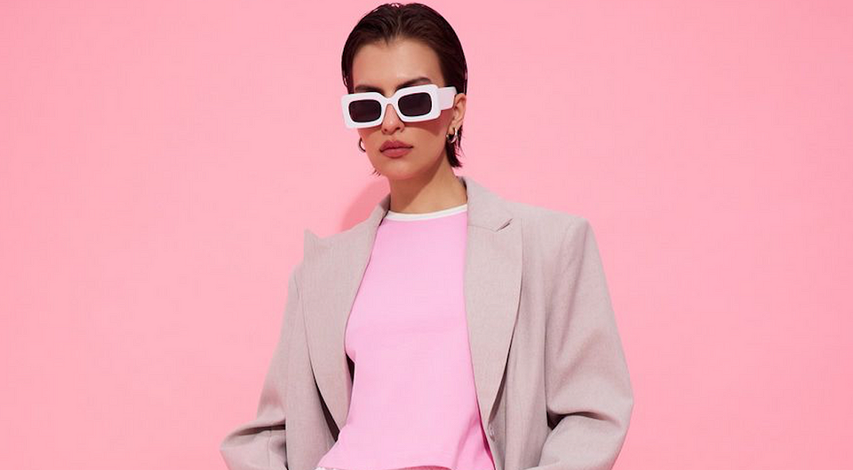 Тренд на Барбикор: топ-30 вещей модного розового цвета у российских брендов