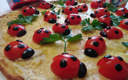 Пицца по-домашнему (Божьи коровки)