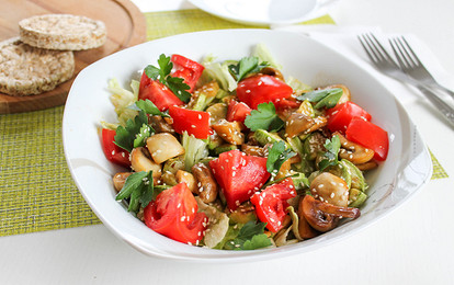 Овощной салат с шампиньонами