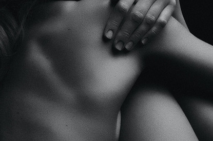 «С тех пор муж меня не хочет»: как меняющееся тело влияет на сексуальное желание (разбираемся с психологом)