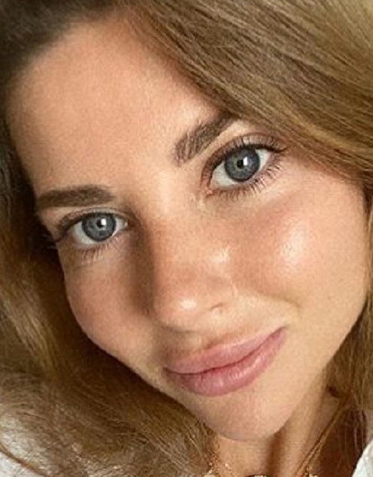 Галина Юдашкина впервые опубликовала фото с новорожденной дочерью